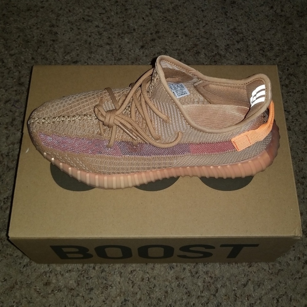 Yeezy boost 350v2 clay